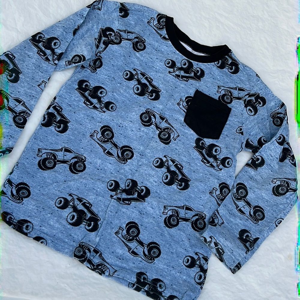 Boy’s youth long sleeve blue truck print shirt size 7